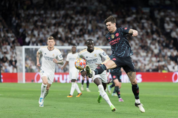 表现而更具 表现而更具