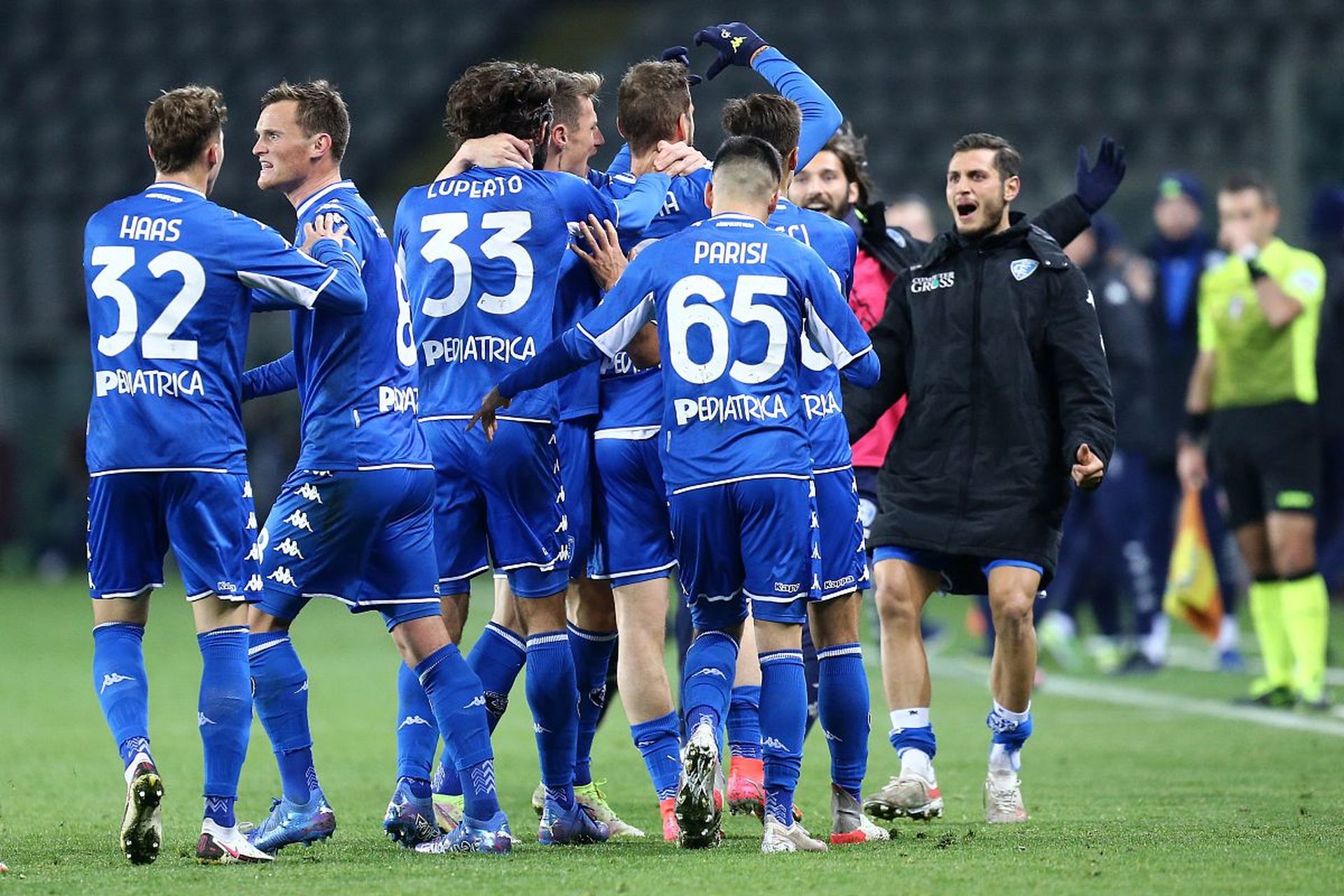 传球线路的 传球线路的